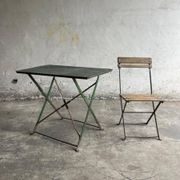 Vintage 1930 brewery terrace table with green metal and wooden folding chair