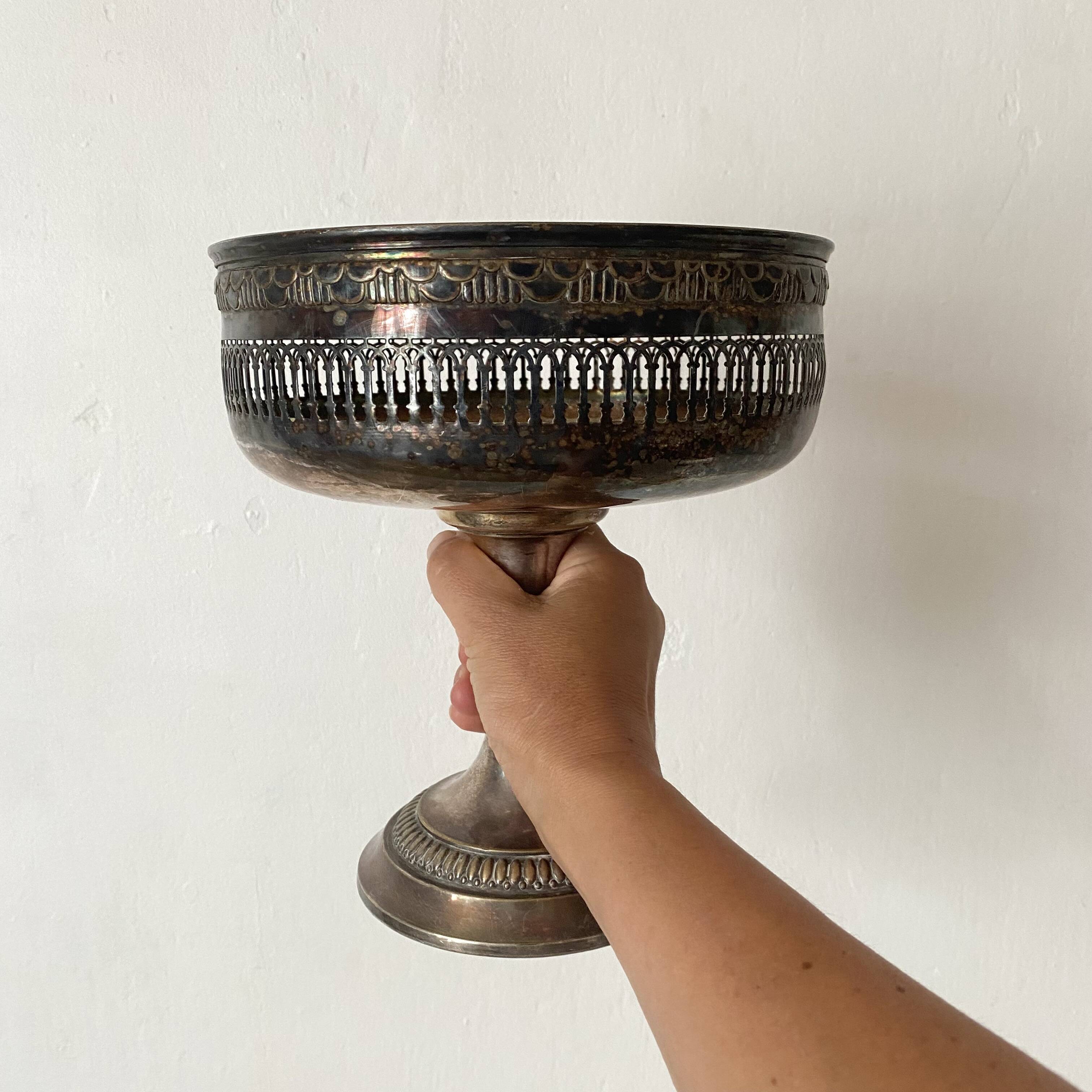 Silver-plated metal footed bowl