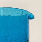Broc en verre bleu fait main du milieu du siècle, années 1960