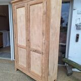 Armoire parisienne