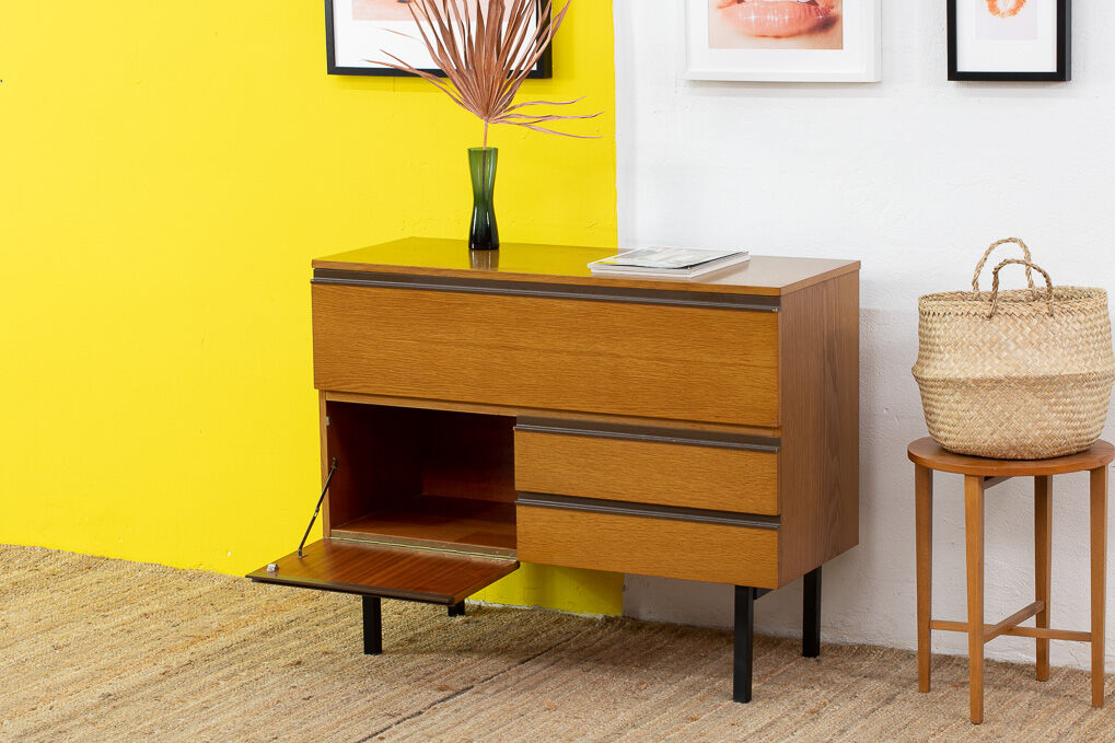 Vintage Scandinavian Chest of Drawers – 100 cm