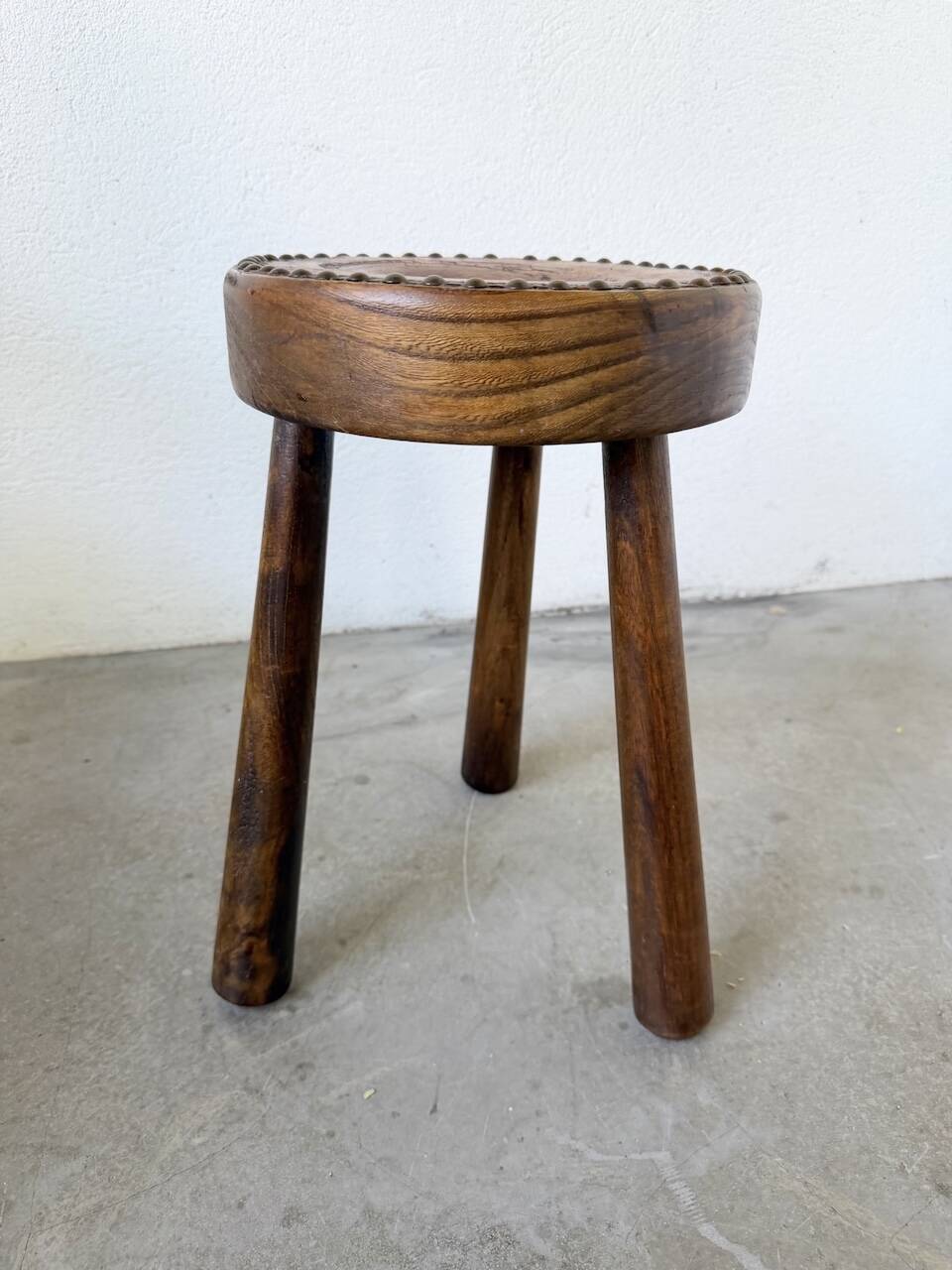 Three-legged shepherd stool oak