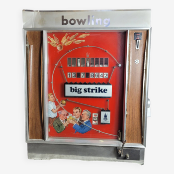 Big Strike Bowling Vintage Slot Machine