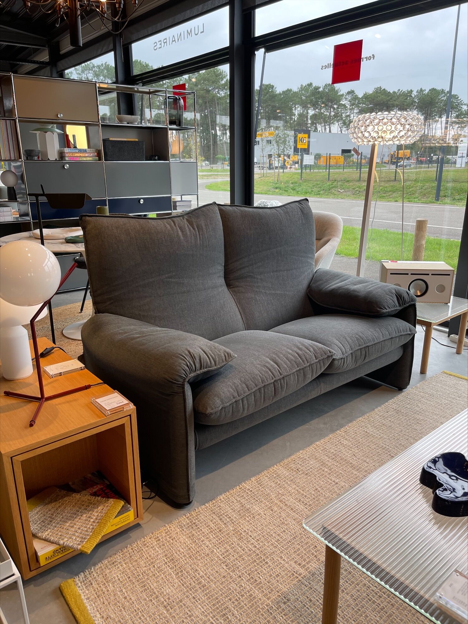 Maralunga 2 places by Vico Magistretti  for Cassina