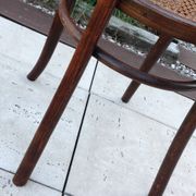 Chaise bistrot Fischel avec assise cannée vintage années 20/40