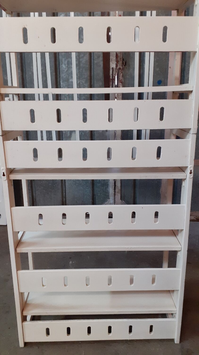 Folding vintage shelf