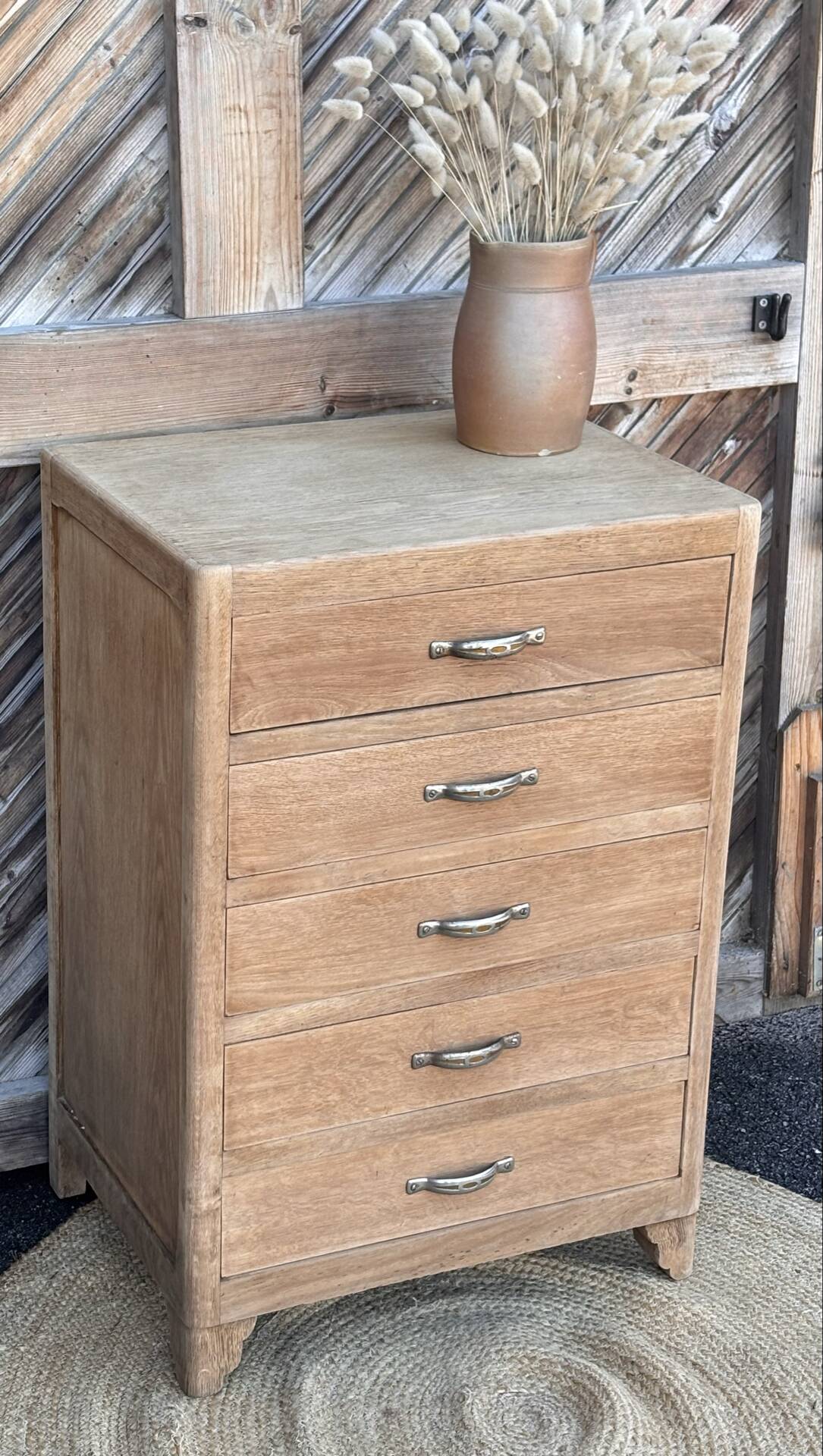 Vintage 5-drawer chest of drawers from the 1940s in raw oak.