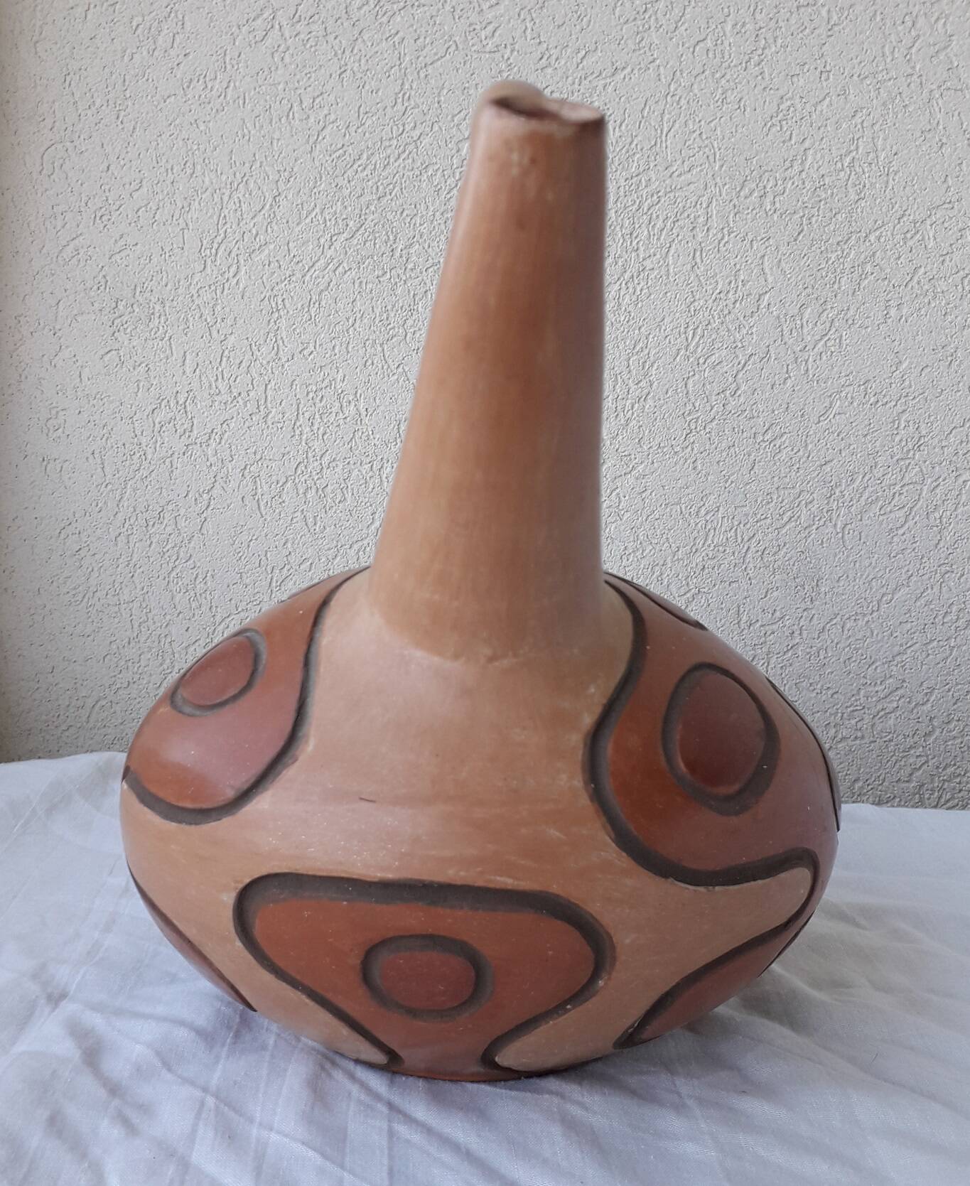 Terracotta pottery vase Trinidad Santander