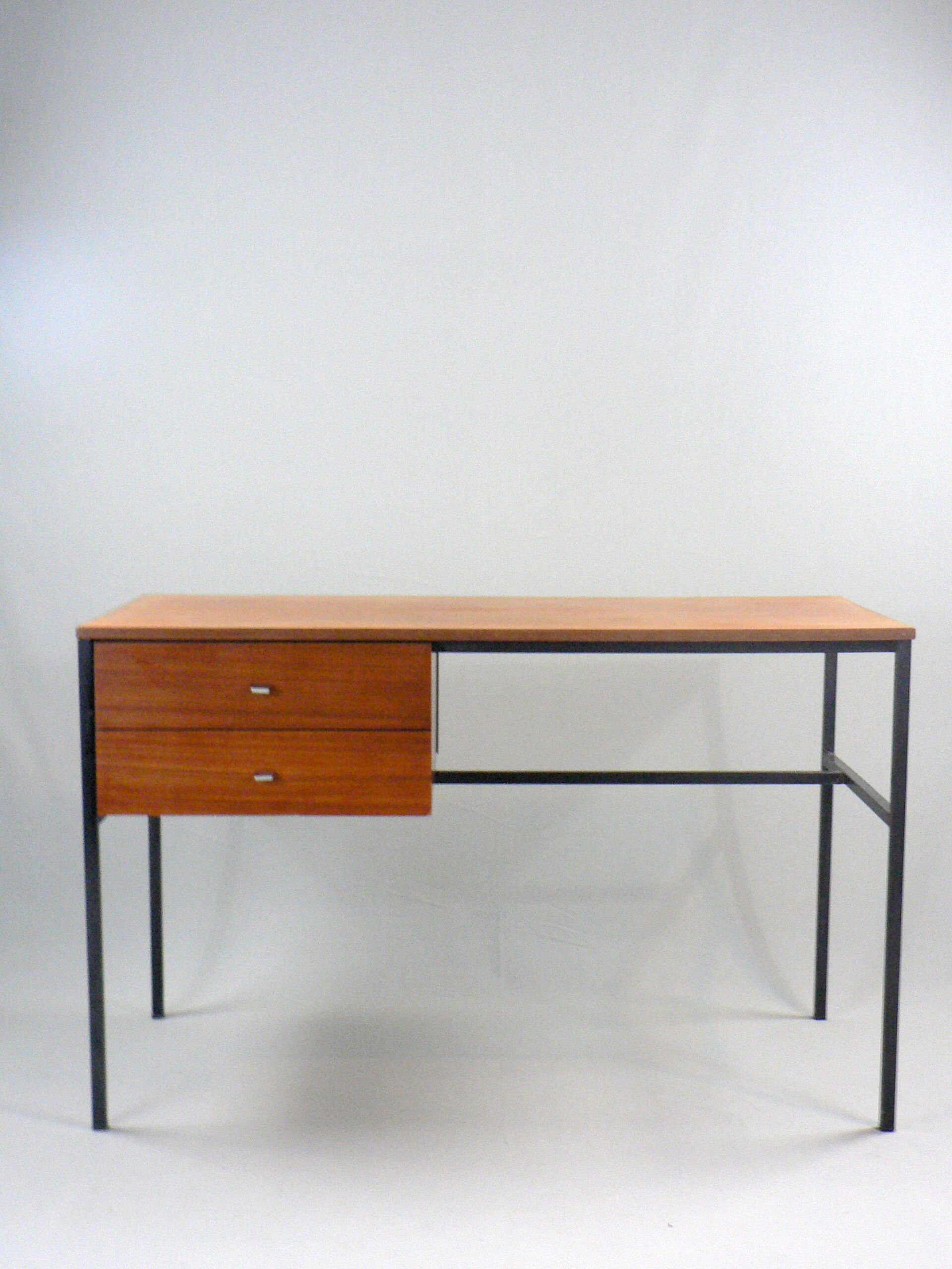 "Student" office of Pierre Guariche