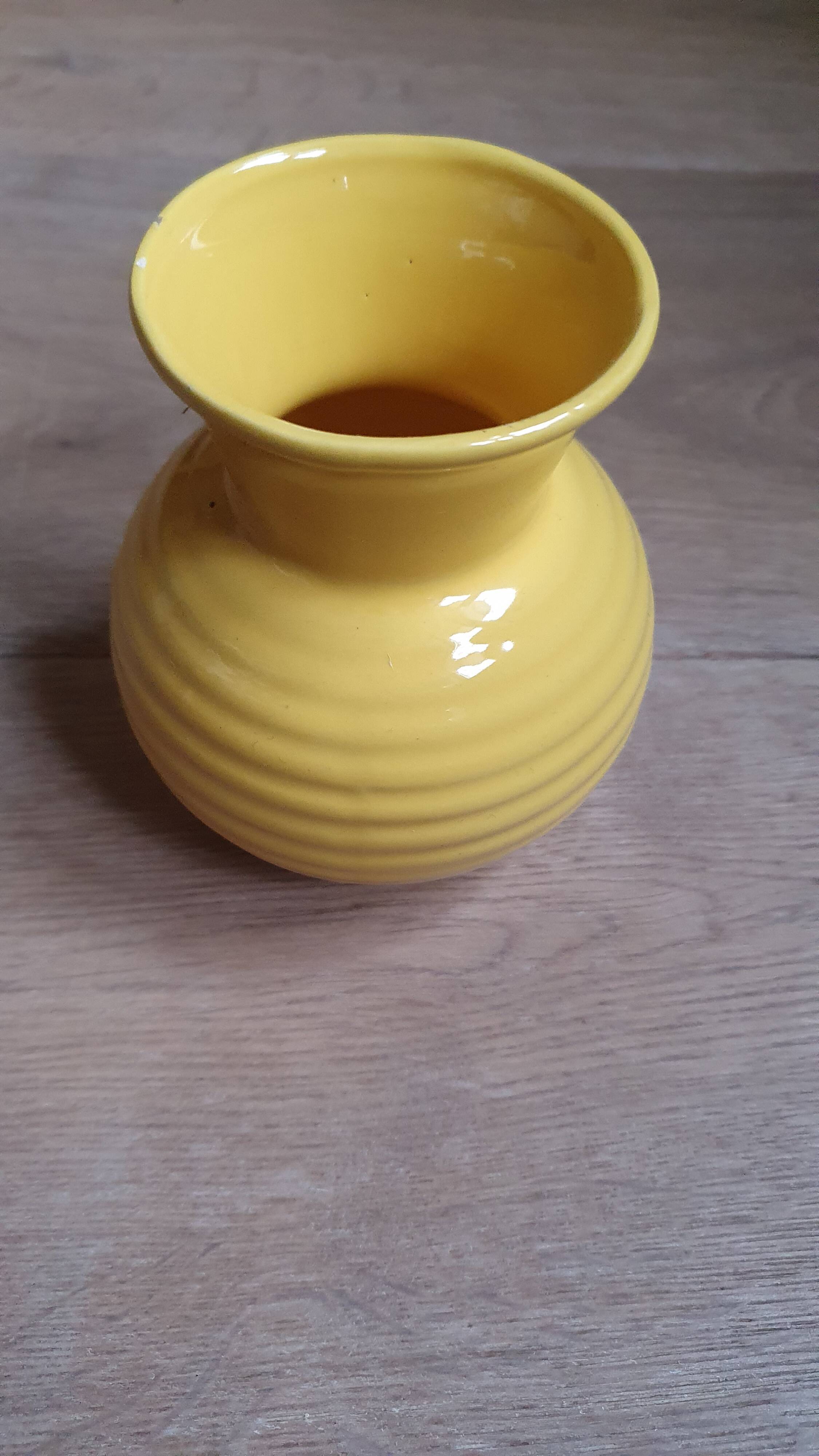 Poët Laval yellow curry porcelain ball vase- LPR22055