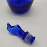 Bouteille en verre bleu cobalt