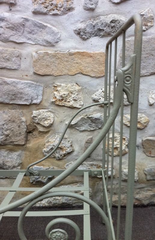 Ancien lit banquette e fer