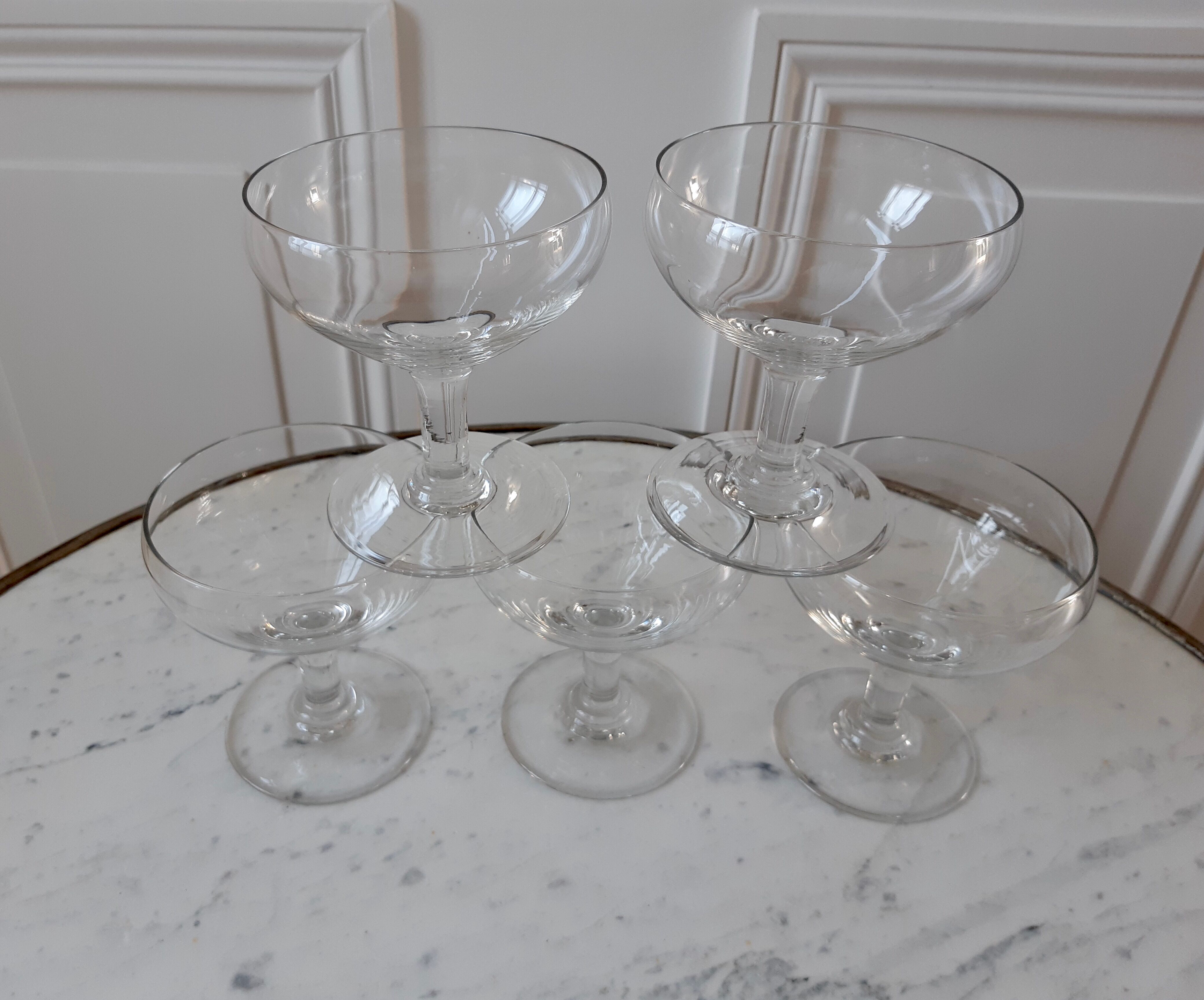 Lot of 5 champagne glasses