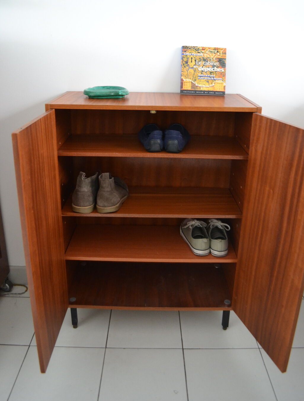 Meuble à chaussures vintage en teck