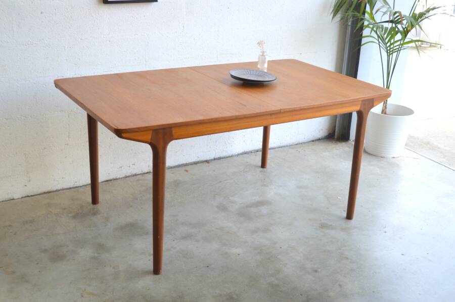 Table par McIntosh – double rallonges papillons 160cm