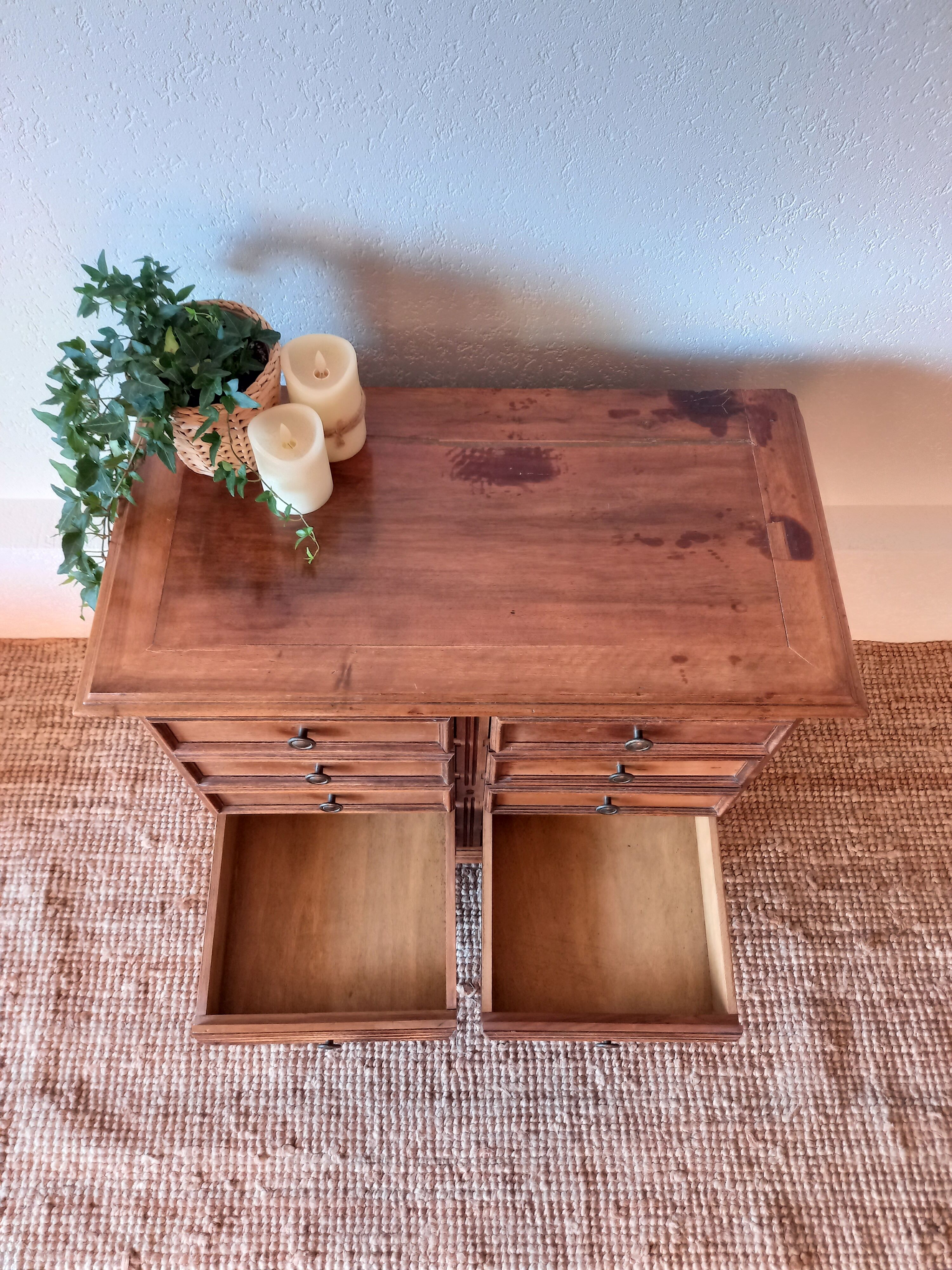 Trade furniture