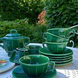Iridescent green tea or coffee service in Lunéville K&G earthenware. 6 cups and an Art Deco sugar bowl