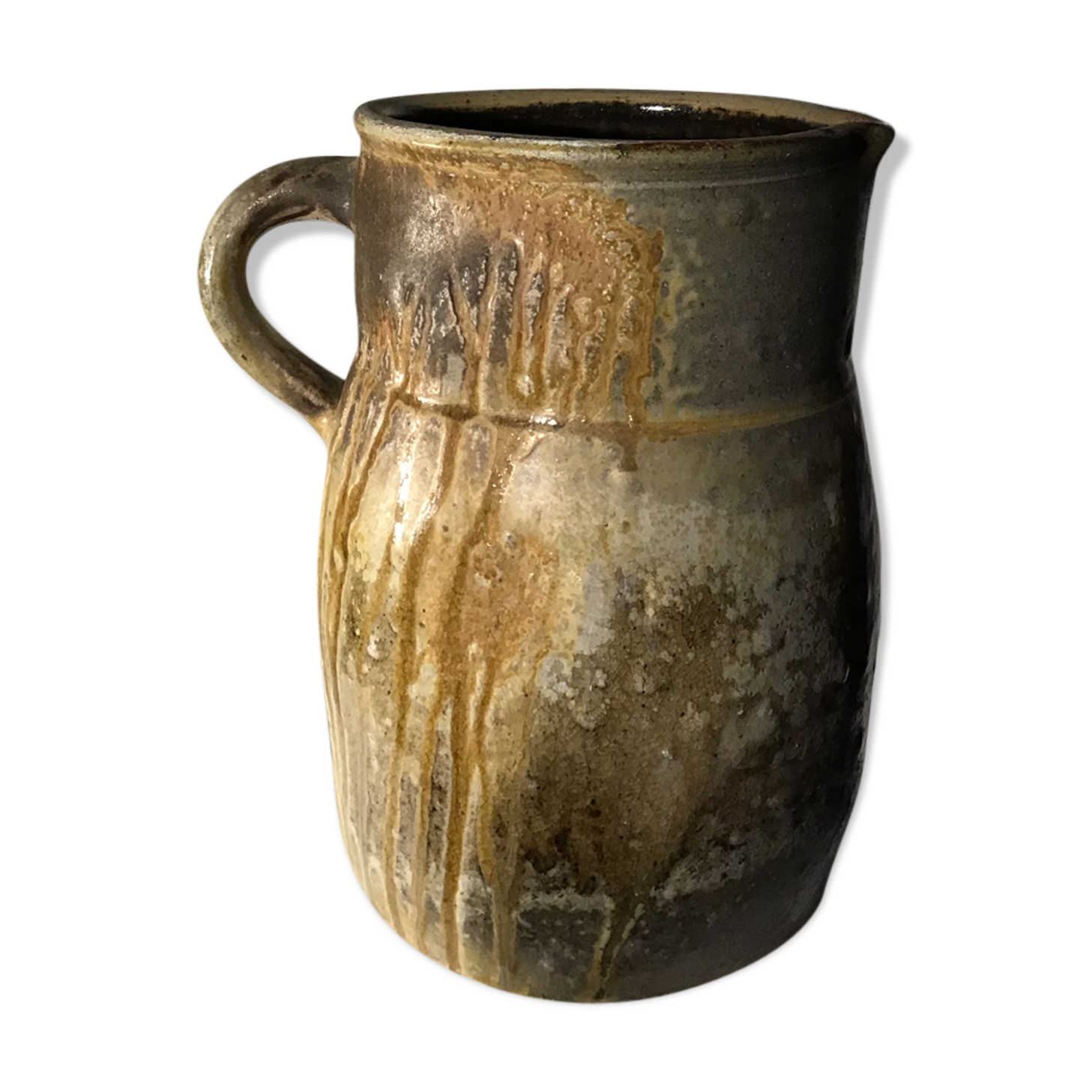 Milk pot made of 19th century Puisaye sandstone