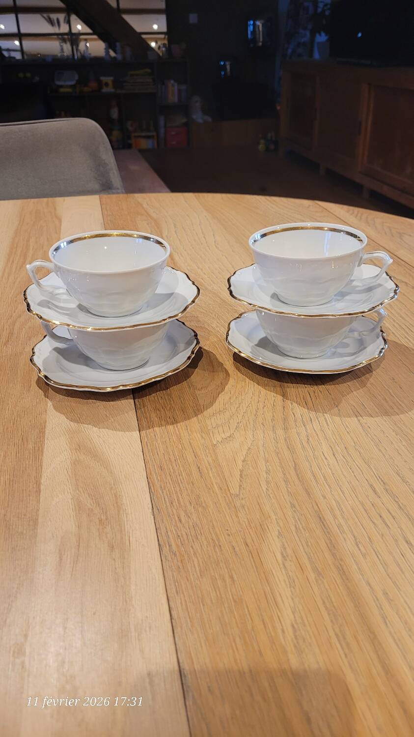 4 vintage Walbrzych cups and saucers