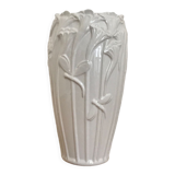 Vase blanc art nouveau avec fleurs et libellules
