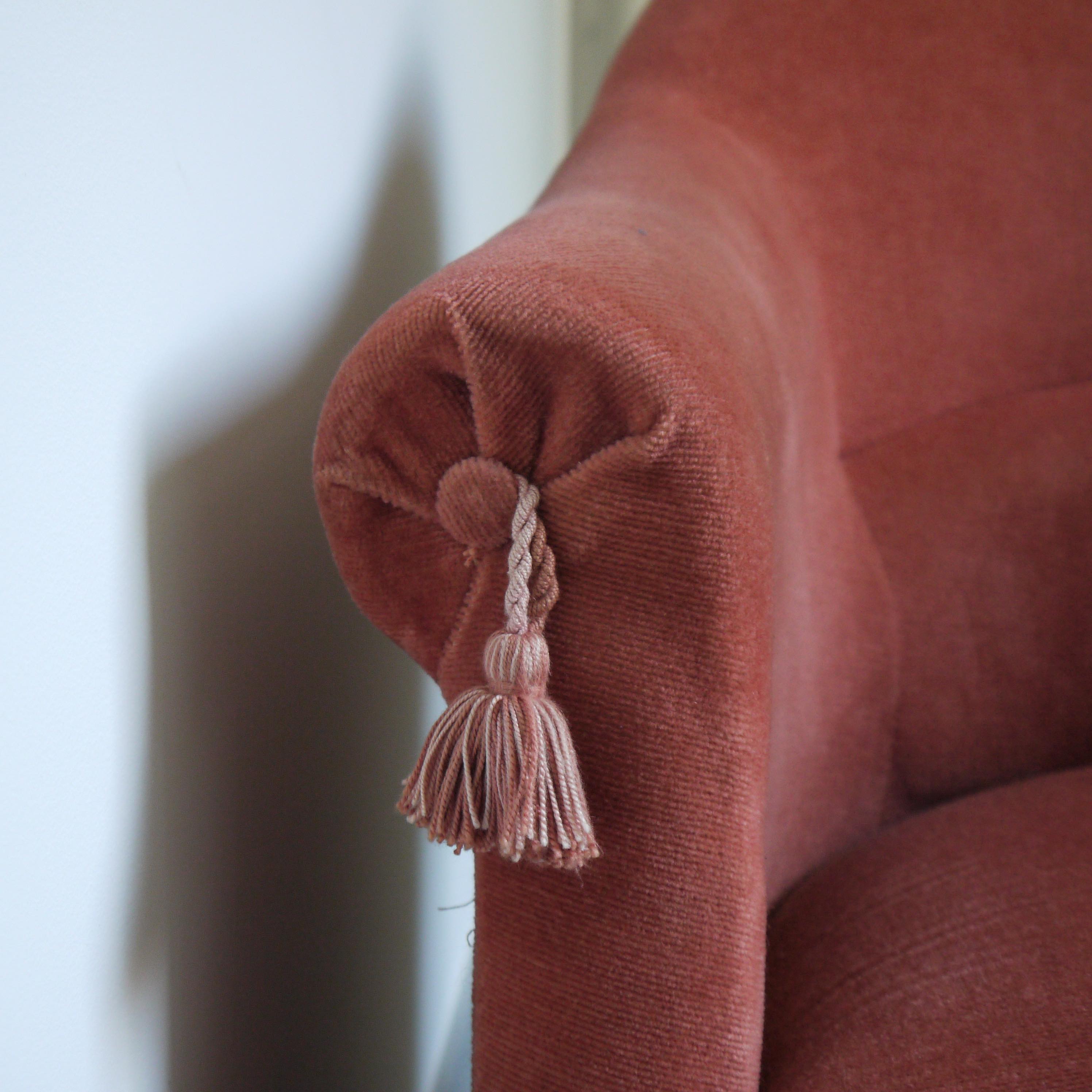 Armchair toad in velvet rose