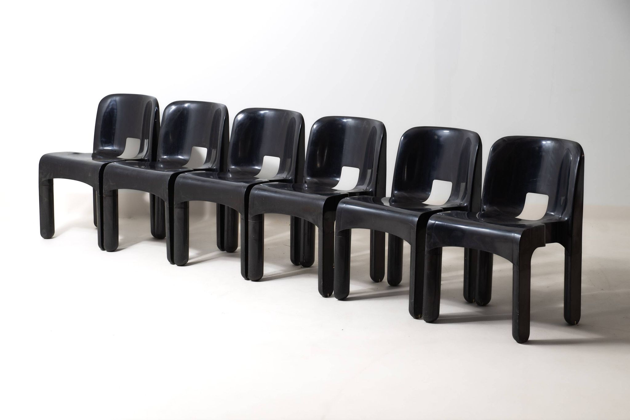 Ensemble de 6 chaises 'Universale' par Joe Colombo