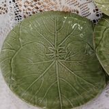 8 assiettes plates anciennes en barbotine