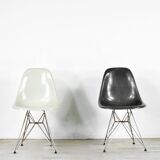 Set Of 2 Herman Miller Eames Dsr Chair Original Fiberglass Seats
