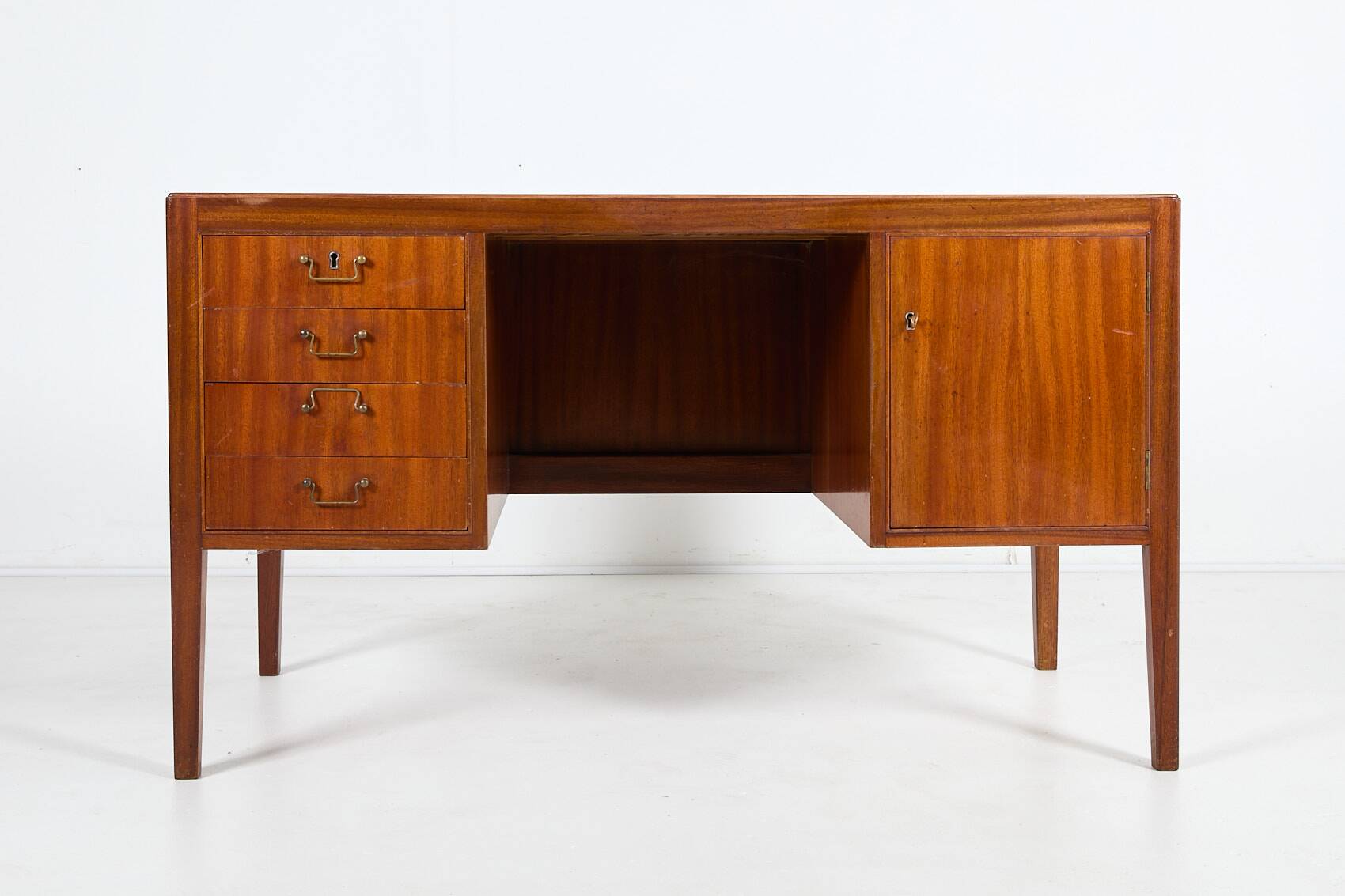 Mid-Century Scandinavian Modern desk, 1950’s