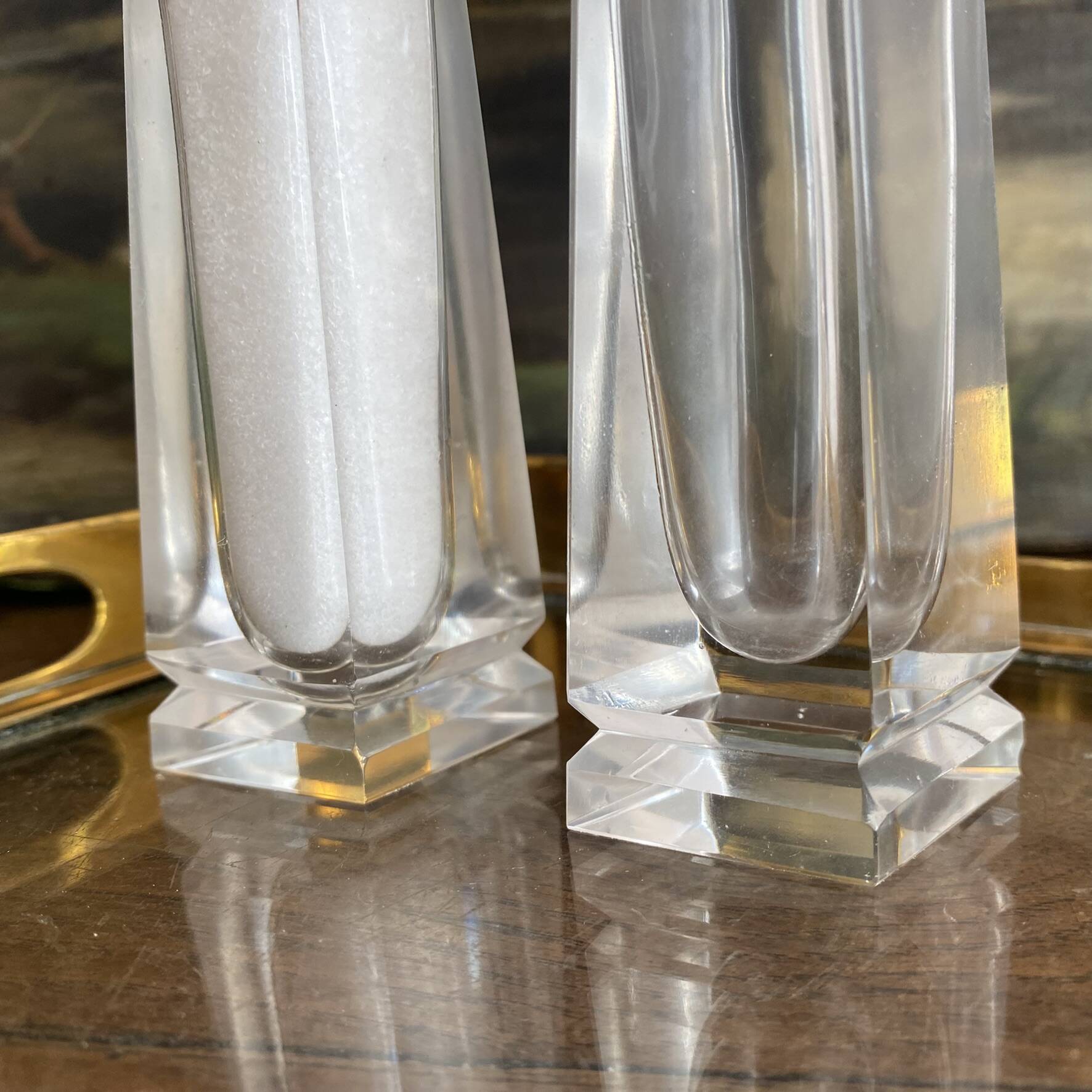 Salière poivrier en verre et bouton de nacre