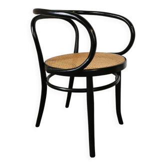 Fauteuil bois courbé et cannage dit "le corbusier"