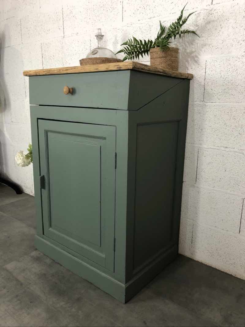 Old jam or extra furniture