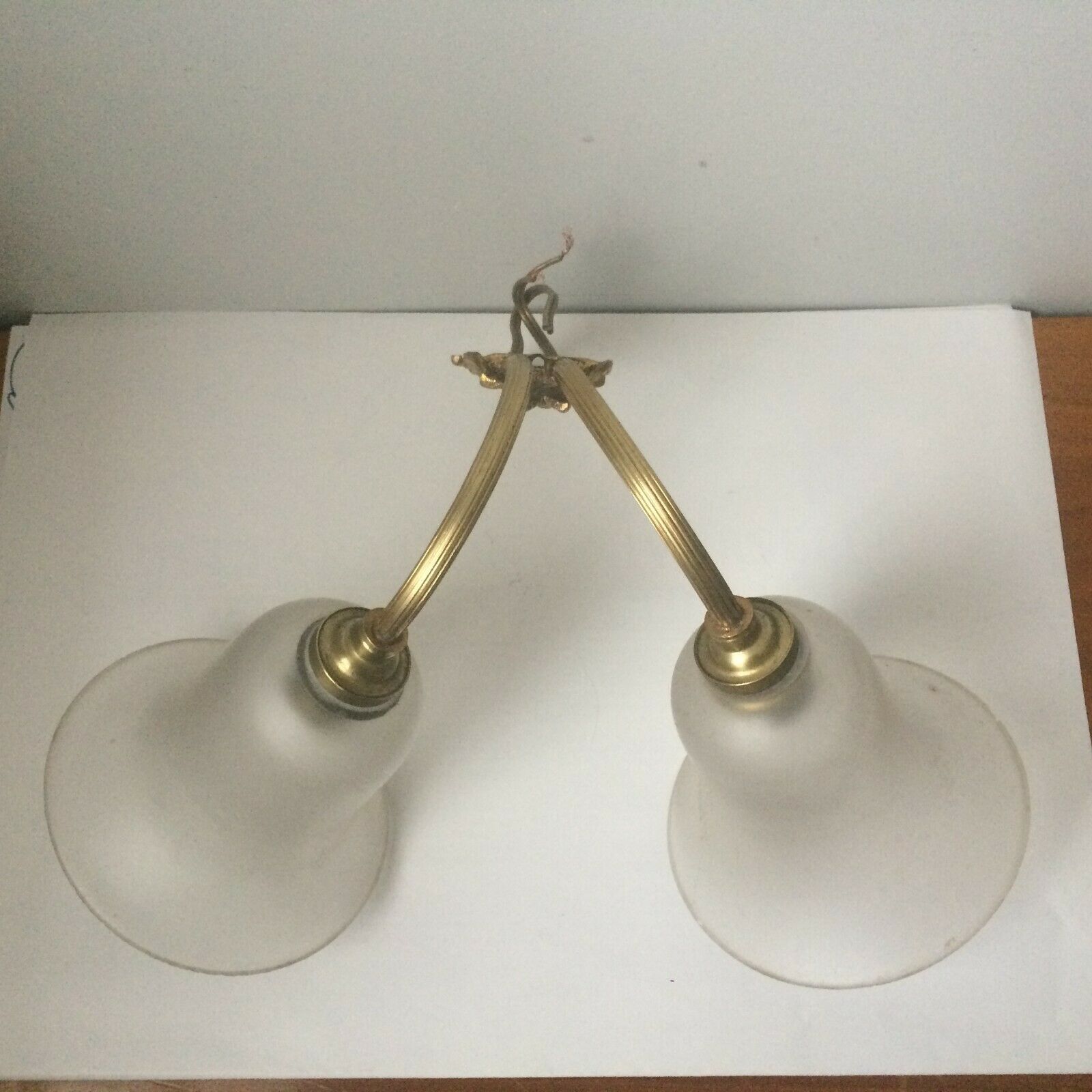 Double wall lamp in bronze and tulips in frosted glass