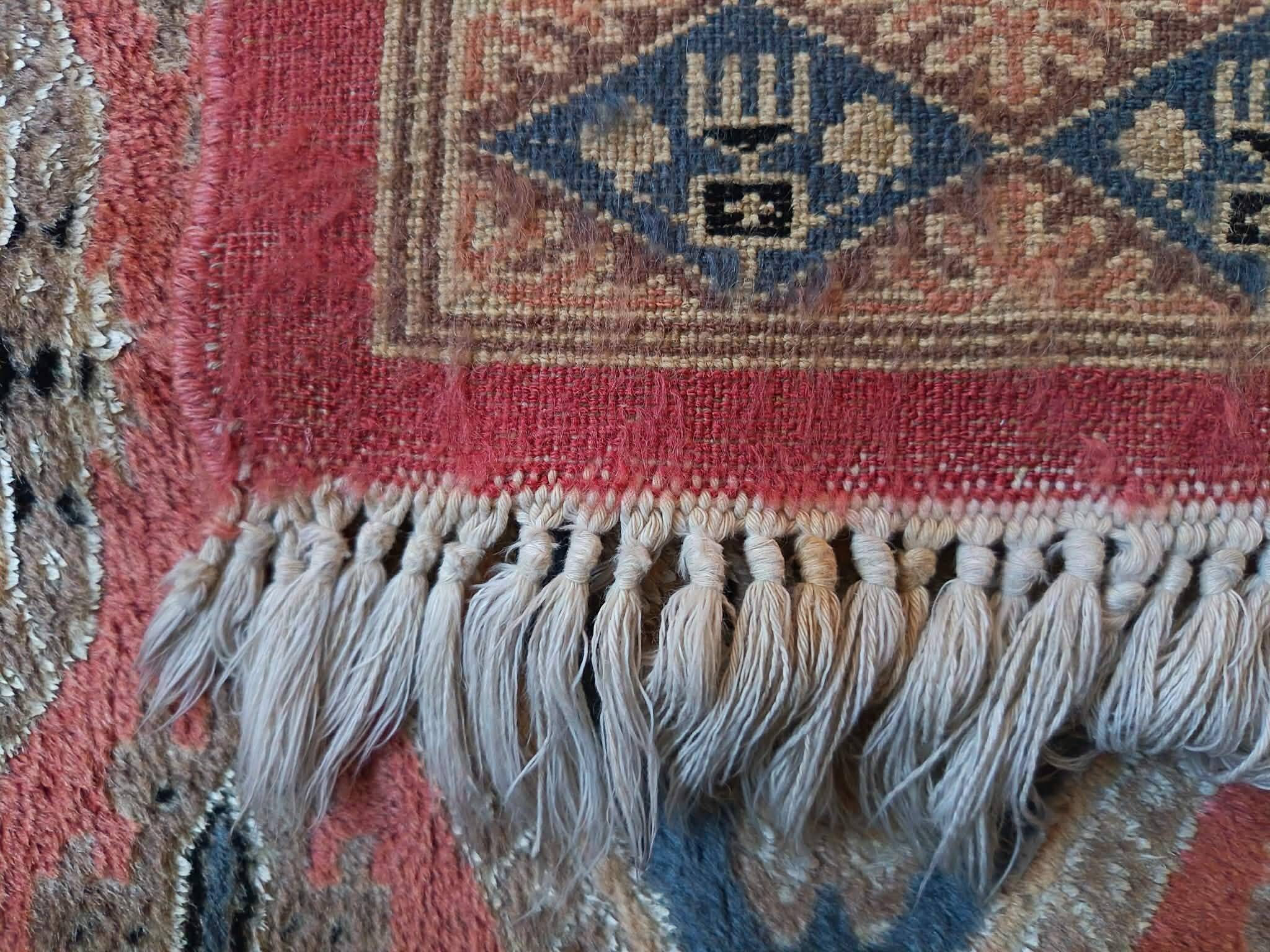 Handmade Pakistani carpet