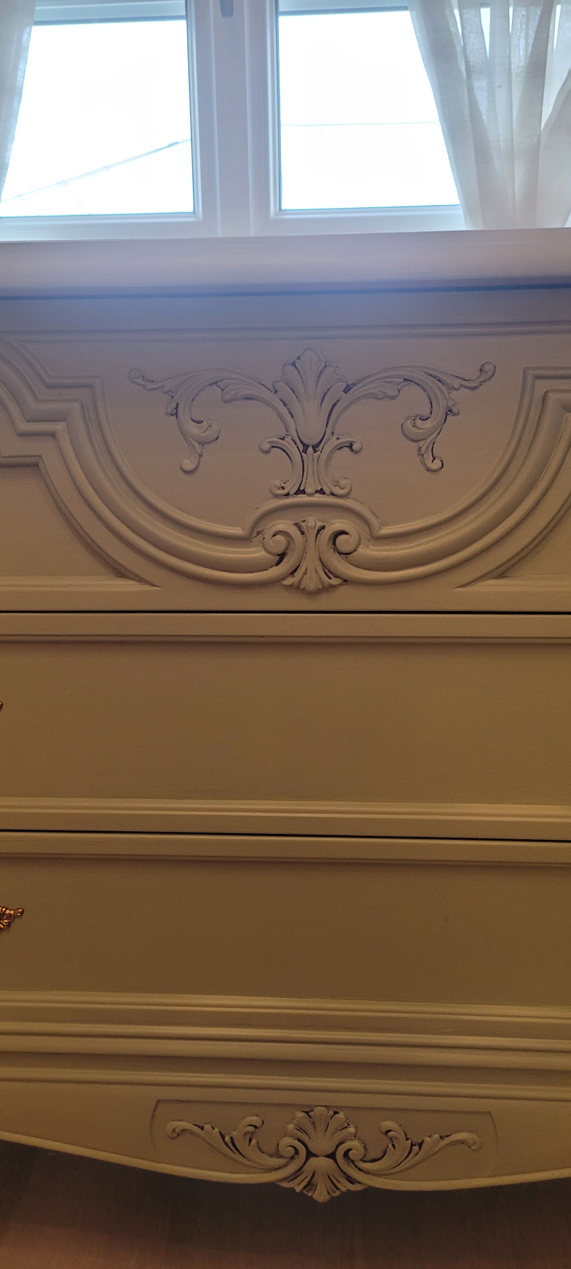 Louis XV style chest of drawers