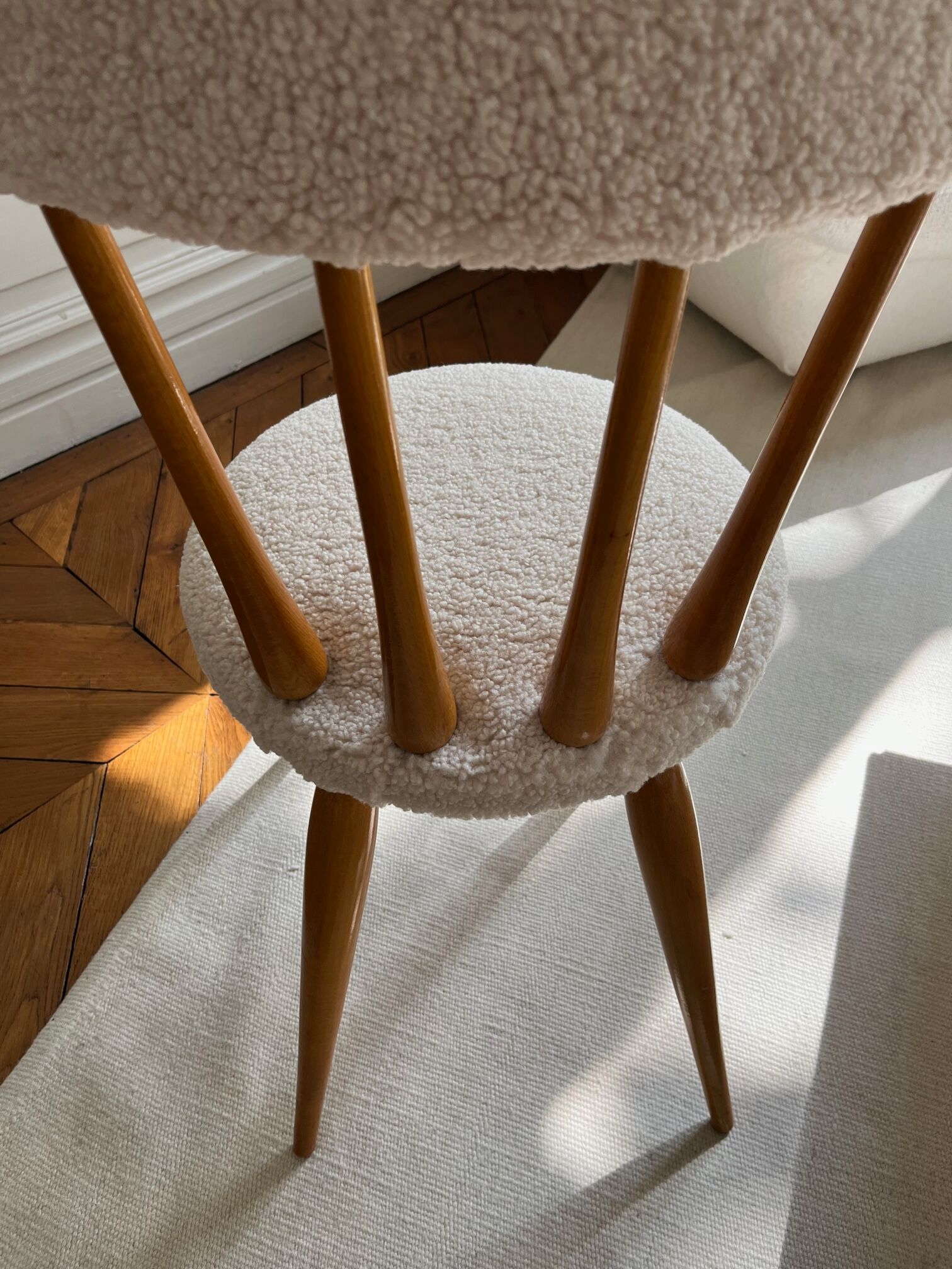 Chaise vintage en peau de mouton