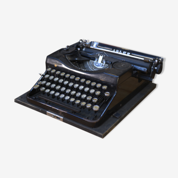 Machine à écrire Adler en métal