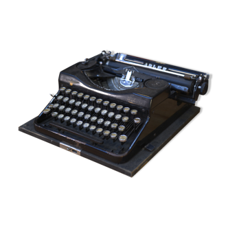 Metal Adler typewriter