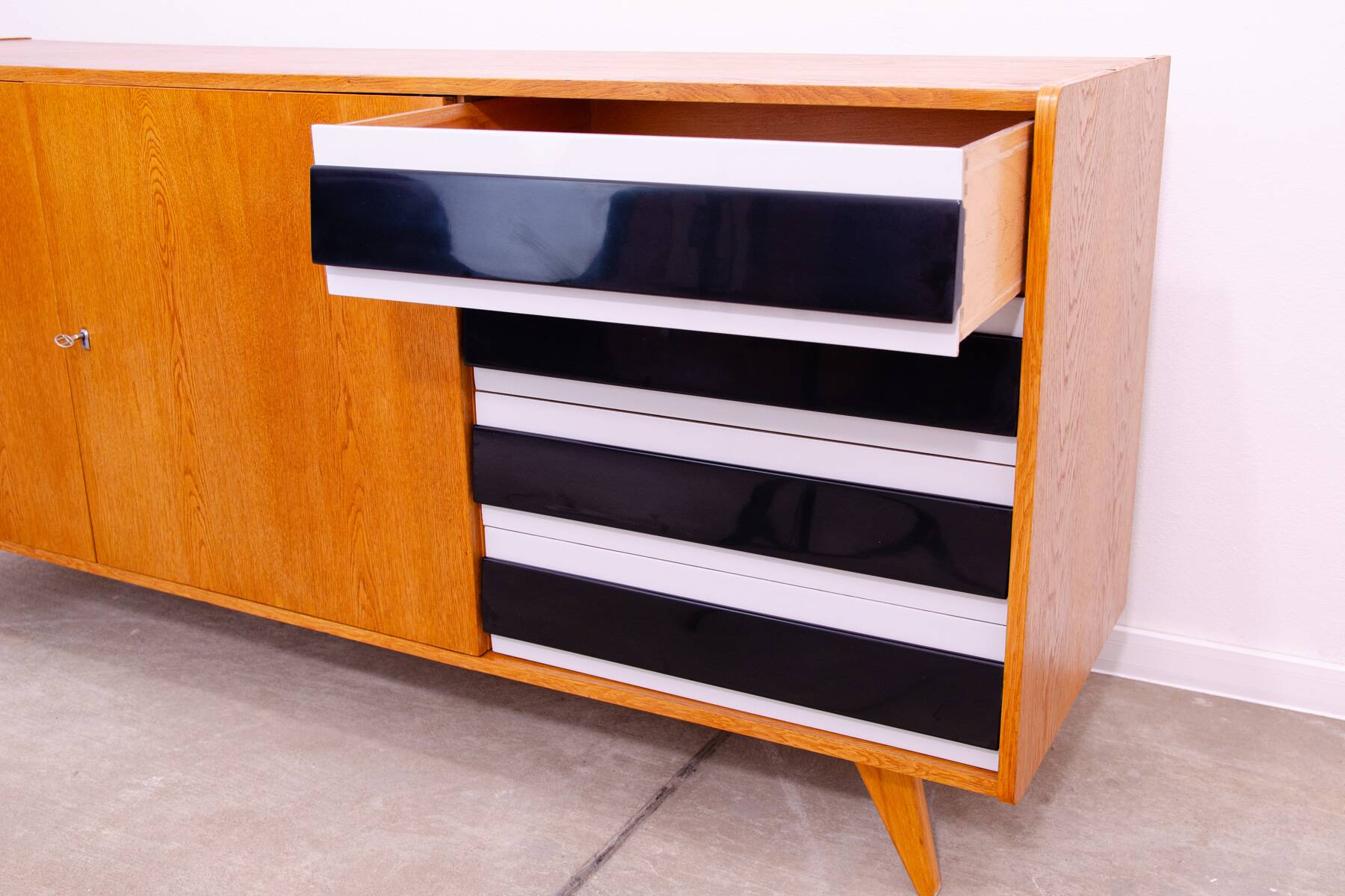 Enfilade vintage U-460 par Jiří Jiroutek pour Interiér Praha, Tchécoslovaquie