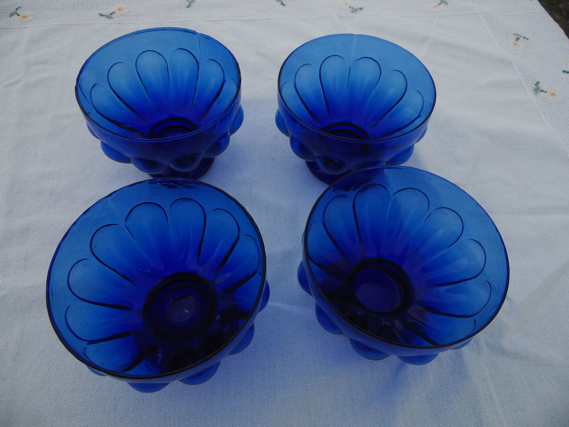 4 bols verre bleu cobalt