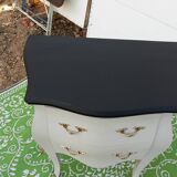 Petite commode style L.XV
