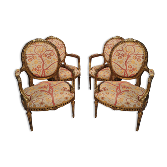 Lot de 4 fauteuils médaillons Louis XVI