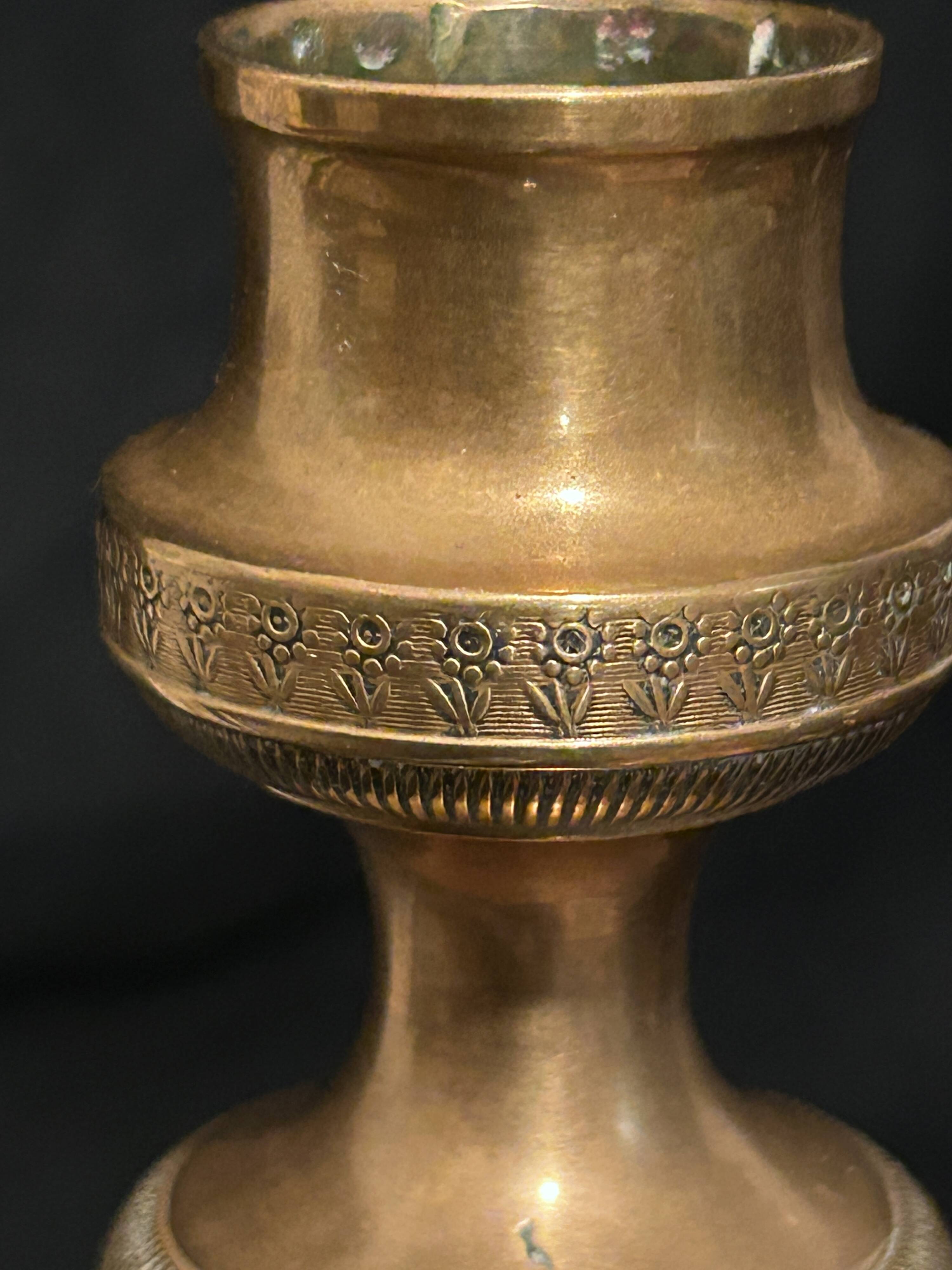 Pair of large 19th-century guilloché brass candlesticks - Louis XVI / Napoleon