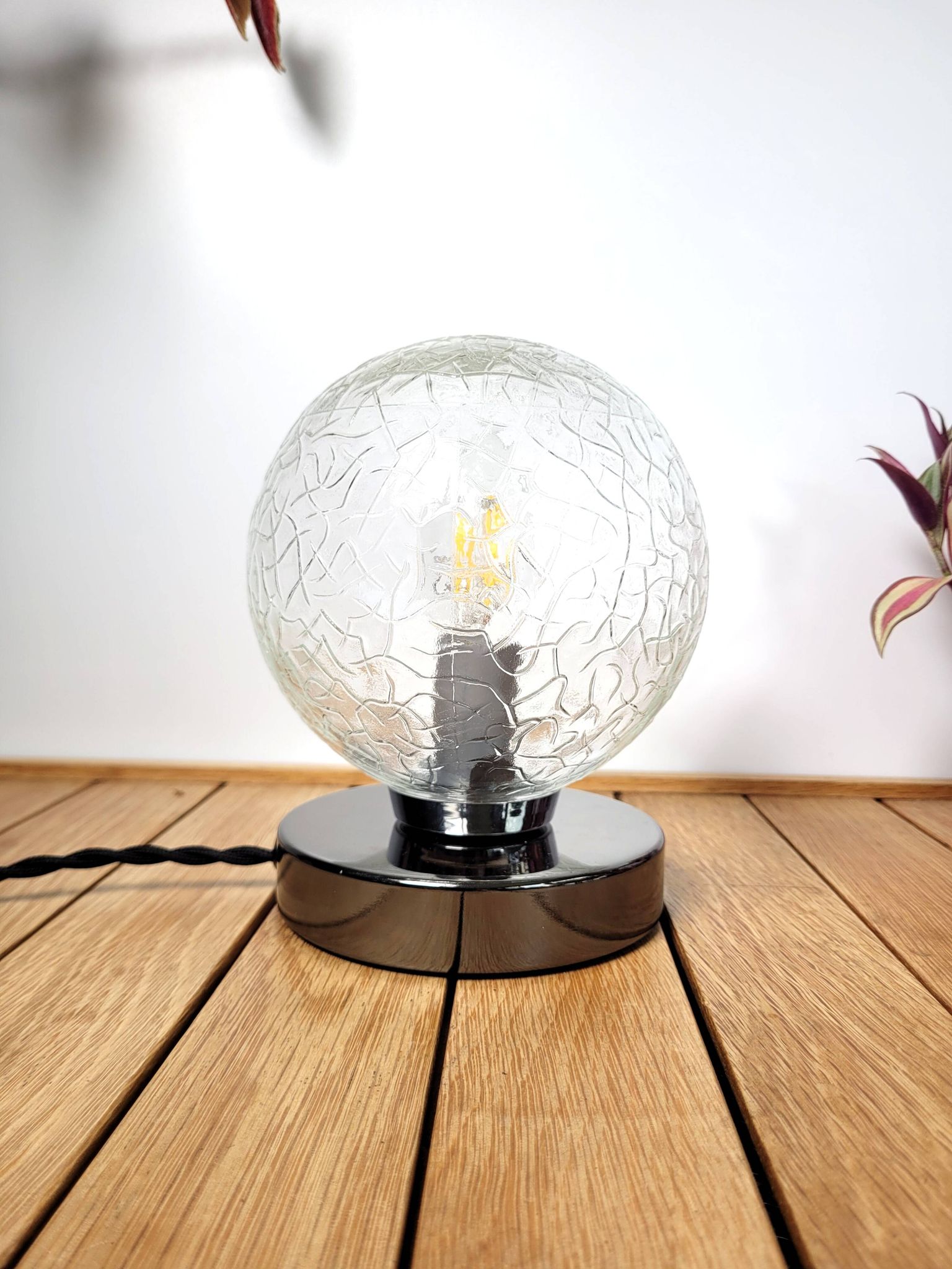 Lampe à poser globe veiné vintage