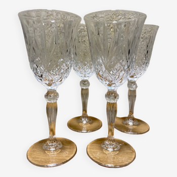 4 crystal glasses