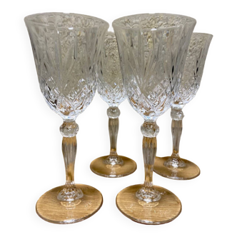 4 crystal glasses