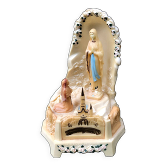 1979 Souvenir Our Lady of Lourdes 20cm virgin Mary in light molded plastic Christian religion