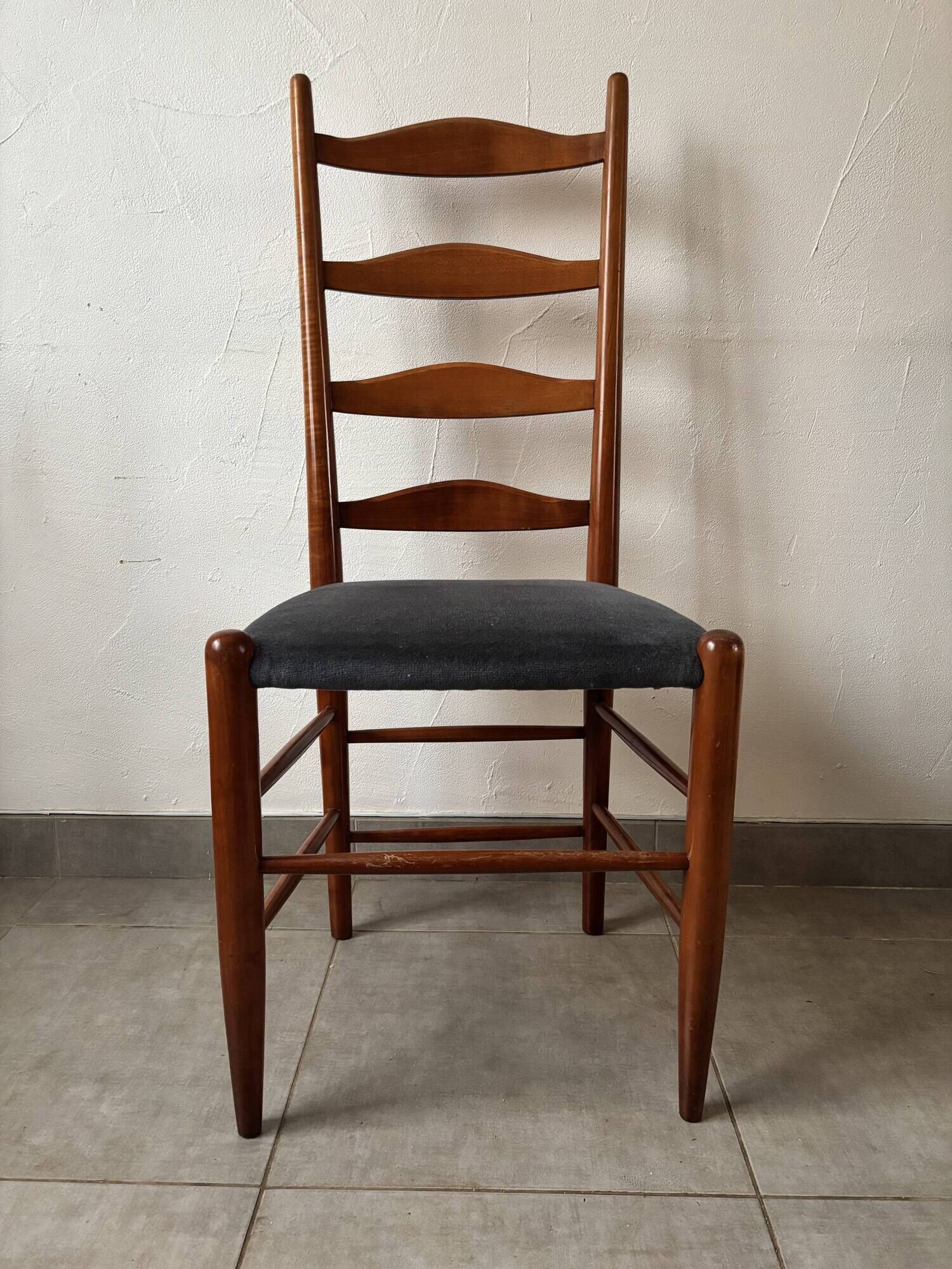 Set of 8 Scandinavian ladderback chairs, 1960s.