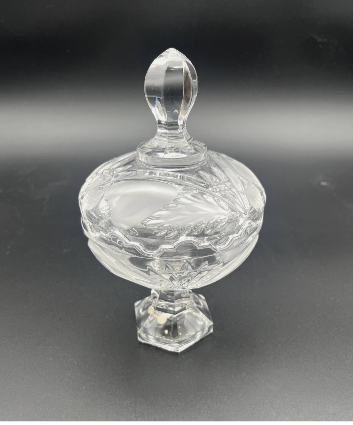 Paris crystal candy box on stand with leaf and fruit decor - 637001