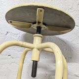 Laboratory stool